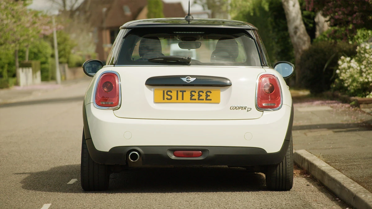 Claims For Cars commercial featuring a vehicle and claims messaging